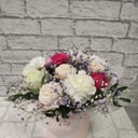 Шляпная коробка с цветами «Тёплая весна» из роз