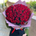 Букет «51 роза в оформлении»