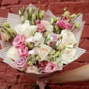 Букет «Симона» из роз и эустом