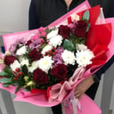 Букет "Сказать люблю" из роз и хризантем