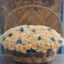 101 роза в корзине