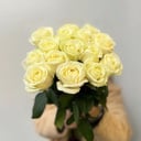 Букет белых роз из 15 шт, красивый букет