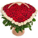 Сердце из роз в корзине, 201 шт