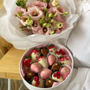 Подарочный набор «Клубника в шоколаде "Комбо набор 2"» из эустом