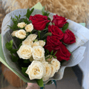 Букет "Красное и белое" из роз