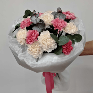 Моно букет из диантусов из гвоздик