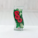 Живые цветы в вакуумной изогнутой вазе