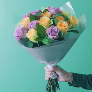 Букет микс из 15 роз