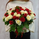 Букет «Роза 51шт красная и белая»