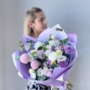 Букет в сиреневых оттенках из эустом