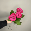 Букет «3 малиновые Розы под ленту»