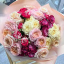 Букет «Разноцветные кустовые розы»