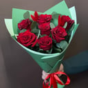 Букет из красных роз