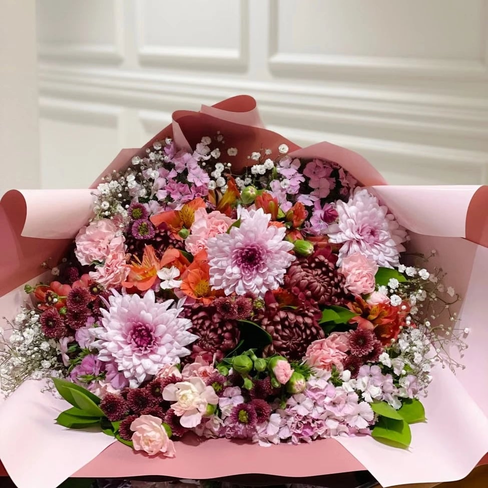 Flower delivery Ajman