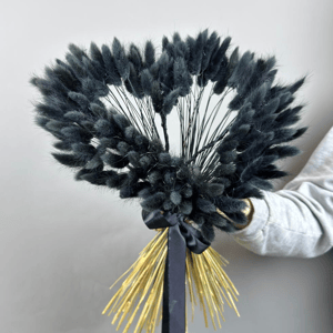Букет из черного лагуруса "Магия страсти"