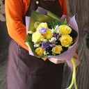 Букет Стелла из роз и эустом