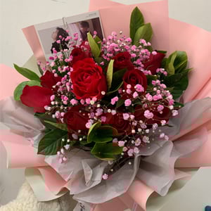 Букет «Моя принцесса» из роз и гипсофил