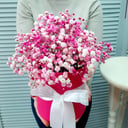 Шляпная коробка с цветами «Брызги шампанского» из гипсофил