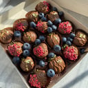 Клубника в бельгийском молочном шоколаде