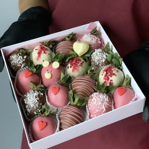 Клубника в шоколаде Для милашки 16 ягод