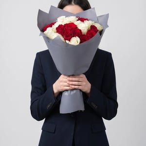 Букет из 25 роз микс 60 см