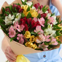 Букет из альстромерии