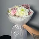 Букет «Сборный белые розы, гвоздика и хризантем»