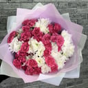 Букет «Маленькое чудо» из хризантем и роз