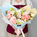 Букет «Мелодия цветов» из роз и эустом