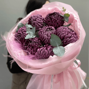 Букет из 7 хризантем бигуди