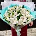 Букет «Скромный комплимент» из альстромерий