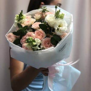 Букет «Саванна» из роз и эустом