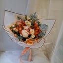 Букет «Персиковый шик» из роз и лилий