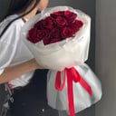 Букет «11 красных роз в оформлении»