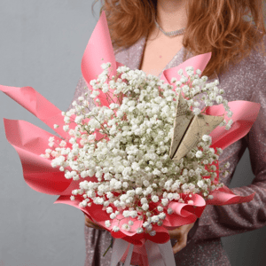 Летний ветерок букет из гипсофилы