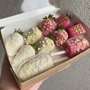 Клубника и бананы в бельгийском шоколаде