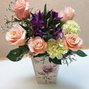 Коробка с цветами «Композиция Беби шик» из гвоздик и альстромерий