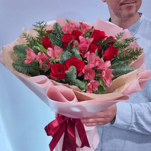 Букет "Огненный танец" из роз и альстромерий