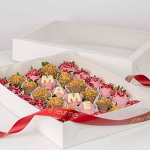 Набор клубники в шоколаде для мамы