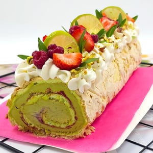 Меренговый рулет 1 кг "Фисташка и Малина