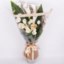 Букет «Нежный узор» из калл и эустом