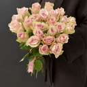 Букет «25 нежно-розовых роз под ленту»