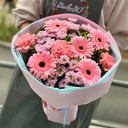 Букет «Розовый закат» из гербер и хризантем