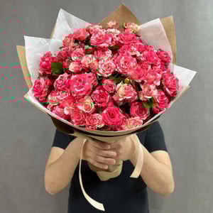 Букет из кустовой розы Файер Фокс