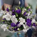 Букет «Хрустальное утро» из альстромерий и эустом