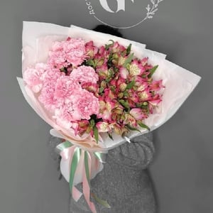 Букет Тоскана из гвоздик и альстромерий