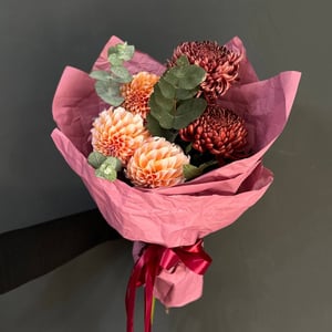 Осенний букет-комплимент из экзотических цветов