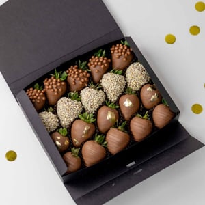 Набор клубники "Динар" из 20 ягод