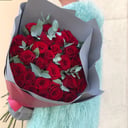 Букет «35 роз с эвкалиптом»