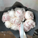 Букет из 9 пионов